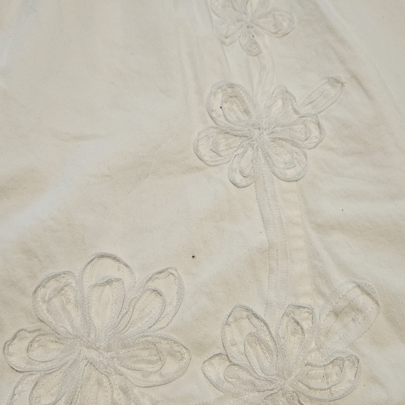 White Strapless - Picture 3 of 4